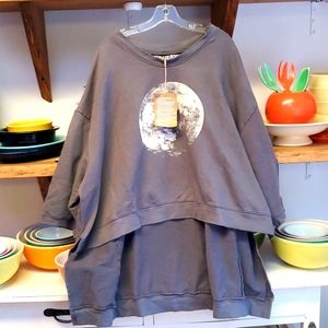 💥SOLD💥Magnolia Pearl FRANCIS OZZY MOON sweatshirt